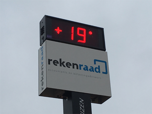 LED klok op reclame